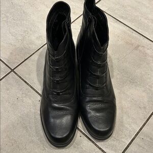 VTG Croft & Barrow Ankle Boots Black Leather Upper 7.5 M Block 1.8 Heel